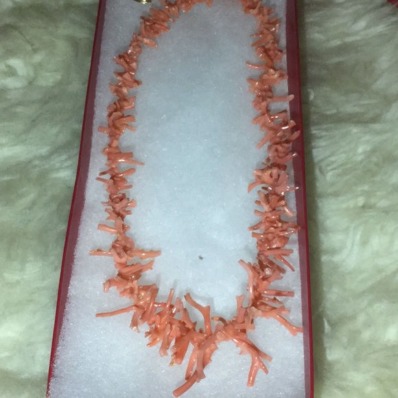 Pink Coral Neclace - Picture 3 of 3